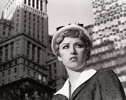 Cindy Sherman, étranges portraits à la Fondation Vuitton - Vidéo